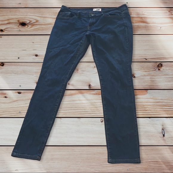 Ardene Stretchy Skinny Jeans - Picture 3 of 7